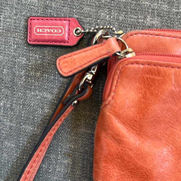 Coach Coral Orange Wristlet Vintage - Picture 5 of 11